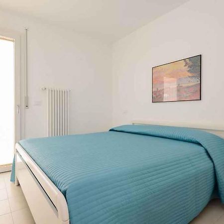 Apartment In Lignano Sabbiadoro 21782 Kültér fotó